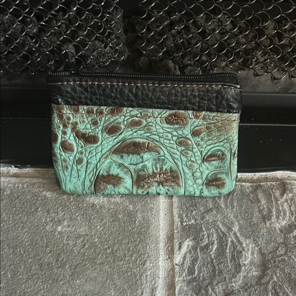 Green and Black Textured Leather Clutch - Picture 1 of 4